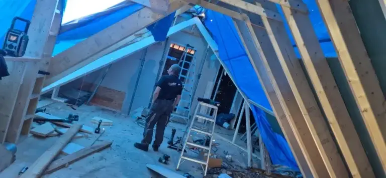 Open kap tijdens een renovatie